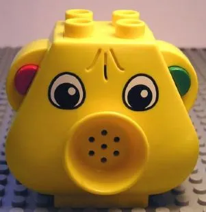 Duplo Figure Head 2 x 2 Base Wazo
