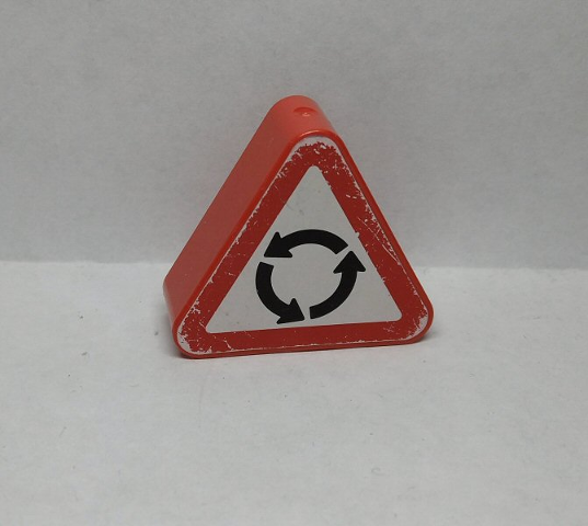 Duplo, Brick 1 x 3 x 2 Triangle Road Sign with 3 Round Arrows Turning Left Pattern (Sticker) - Set 9211