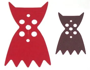 Minifigure Cape Cloth, Angular Points and Collar with Black Side Pattern