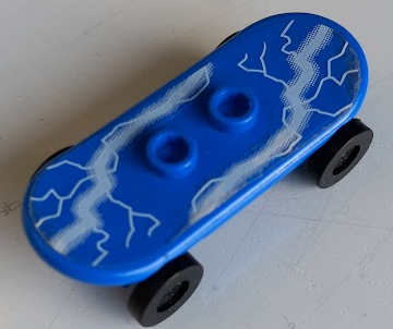 Minifigure, Utensil Skateboard Deck with White Lightning Pattern (Sticker) with Black Wheels (42511pb12 / 2496) - Set 4513