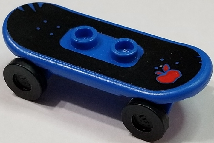 Minifigure, Utensil Skateboard Deck with Red Apple with Blue Outline on Black Background Pattern (Sticker) with Black Wheels (42511pb26 / 2496) - Set 79103