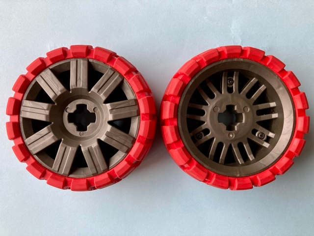 Wheel 72 x 34 with Red Tire 94 x 40 Balloon Offset Tread