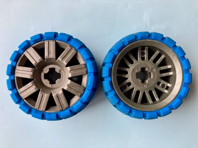 Wheel 72 x 34 with Blue Tire 94 x 40 Balloon Offset Tread