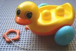 Primo Animal Duck Large with Orange Beak, Pull-Handle, and Sky Blue Wheels