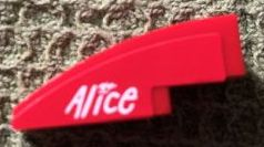 Slope, Curved 3 x 1 with White 'Alice' on Red Background Pattern Model Left Side (Sticker) - Set 8142-2