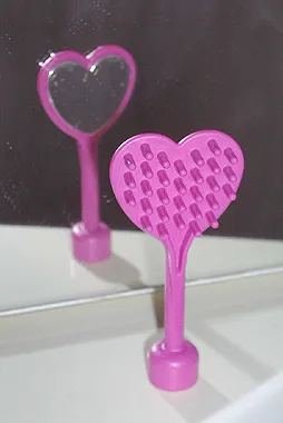 Duplo Utensil Hairbrush Heart-Shaped with Mirror on Back