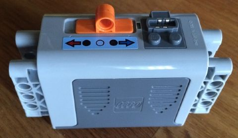 Electric 9V Battery Box 4 x 11 x 7 PF with Blue and Red Short Arrows Pattern (Sticker) - Set 8052