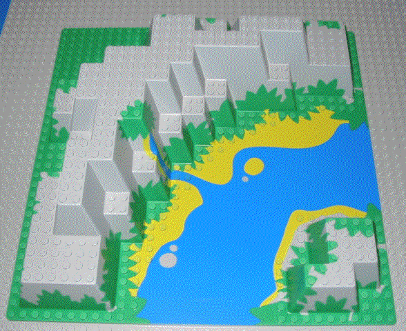 Baseplate, Raised 32 x 32 Canyon with Blue River, Green Plants, and Yellow Sand Banks Pattern