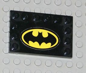 Tile, Modified 4 x 6 with Studs on Edges with Batman Logo Pattern (Sticker) - Set 7783