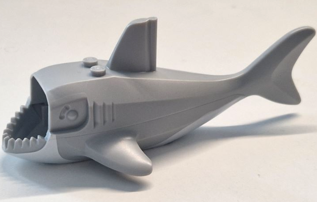 Shark Body Large with Gills with White Mouth and Stomach (Curved Vertical Edge Around Mouth) Pattern