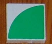 Duplo, Tile 2 x 2 with Shape Green Quarter Circle Pattern