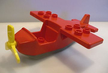 Duplo Airplane Small Wings on Top with Dark Gray Bottom and Yellow Propeller