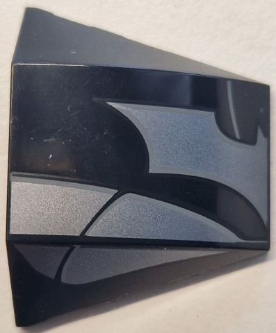 Wedge 4 x 3 Triple Curved No Studs with Silver Batman Logo and Armor Plates with Dark Bluish Outlines Pattern Model Right Side
