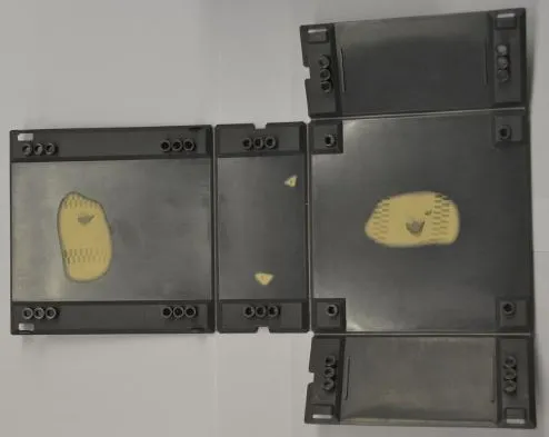 Container, Racers Fold-Out Race Track Case 34 x 44 with Desert Sand and Tire Tracks Pattern (Stickers) - Set 8126