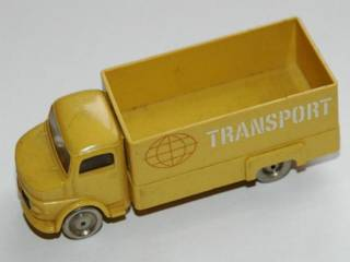 HO Scale, Mercedes Box Truck without Gray Top