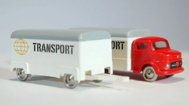 HO Scale, Mercedes Box Truck with Trailer