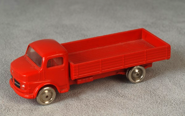 HO Scale, Mercedes Open Bed Truck, Red Flatbed