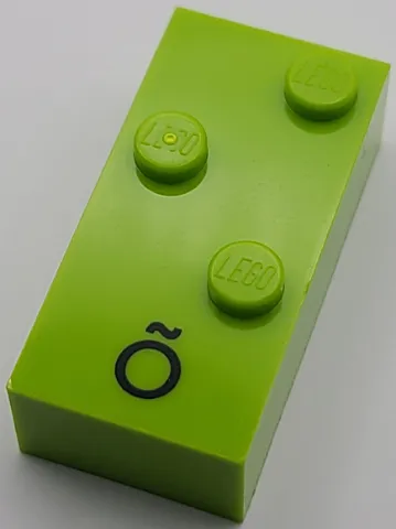 Brick, Braille 2 x 4 with 3 Studs with Black Capital Letter O with Tilde (Õ) Pattern (dots-246 ⠪) (Portuguese)