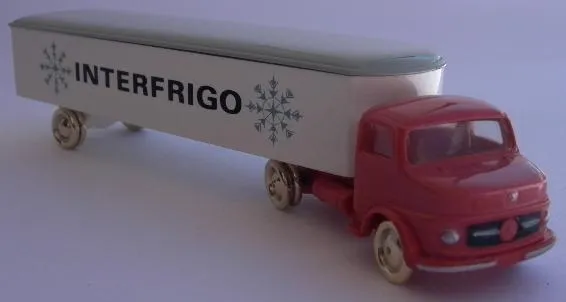 HO Scale, Mercedes Refrigerated Truck (Interfrigo, Single Axle), White Trailer