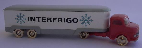 HO Scale, Mercedes Refrigerated Truck (Interfrigo, Twin Axle), White Trailer