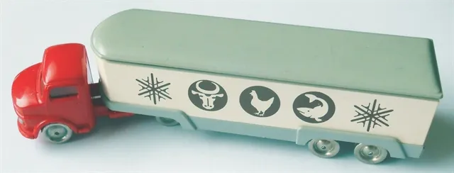 HO Scale, Mercedes Refrigerated Truck (Animal Symbols, Twin Axle), White Trailer