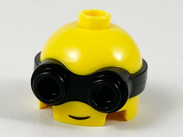 Minifigure, Head, Modified Minion, Short with Molded Black Goggles and Printed Grin Pattern
