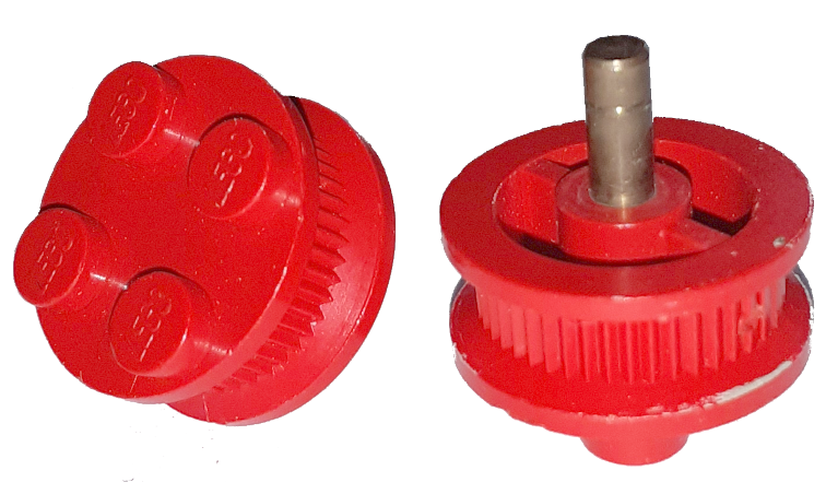 Wheel with 4 Studs and Metal Axle - Inner Side Supports, Traction Teeth