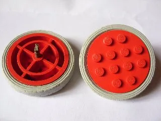 Wheel with 12 Studs and Axle Cam for Motor with Light Gray Tire Smooth - Large Solid (715a / 36)