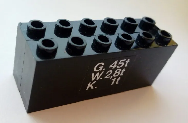 Brick, Modified 2 x 6 x 2 Weight - Bottom Openings, Center Seam on Ends with White 'G. 45t W. 2,8t K. 1t' Pattern (Sticker) - Set 7727