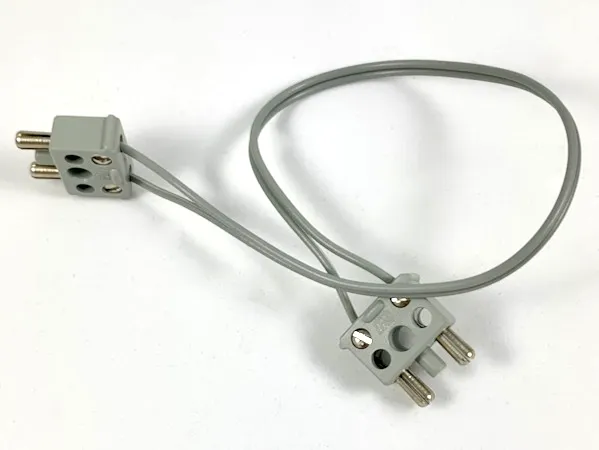 Electric, Wire 12V / 4.5V with two 2-prong connectors, 23 Studs Long