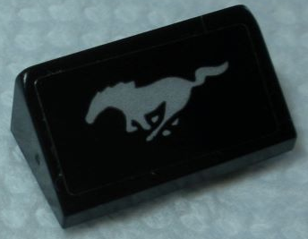 Slope 30 1 x 2 x 2/3 with Silver Horse Ford Mustang Logo Pattern (Sticker) - Set 75884