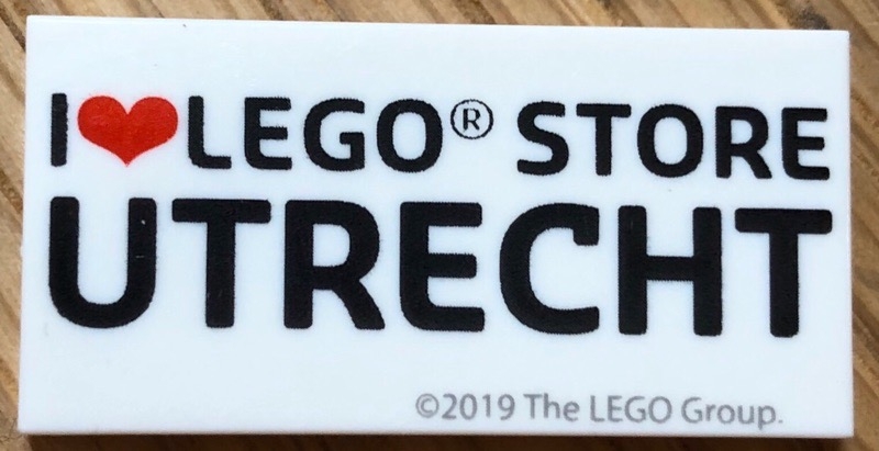 Tile 2 x 4 with ‘I Heart LEGO STORE UTRECHT' Pattern