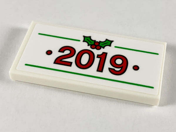 Tile 2 x 4 with Red '2019', Green Lines and Holly with Red Berries Pattern (Sticker) - Set 40337