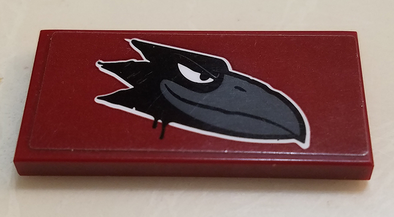 Tile 2 x 4 with Black Raven Head on Dark Red Background Pattern Model Right Side (Sticker) - Set 60209