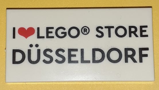 Tile 2 x 4 with 'I Heart LEGO STORE DÜSSELDORF' Pattern