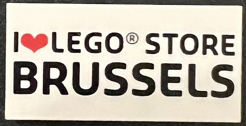 Tile 2 x 4 with 'I Heart LEGO STORE BRUSSELS' Pattern