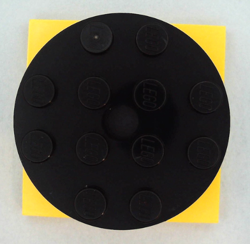 Turntable 4 x 4 x 1 1/3 with Yellow Square Base, Locking (87081 / 61485)
