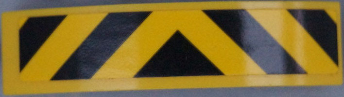 Slope, Curved 4 x 1 x 2/3 Double with Black Danger Stripes on Yellow Background Pattern (Sticker) - Set 60142