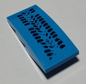 Slope, Curved 4 x 2 with Tire Tracks Pattern (Sticker) - Set 41348