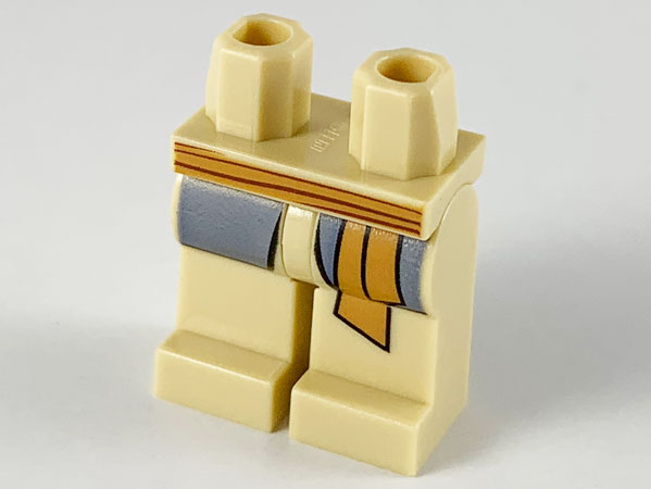 Hips and Legs with Medium Nougat Sash and Sand Blue Coattails Pattern