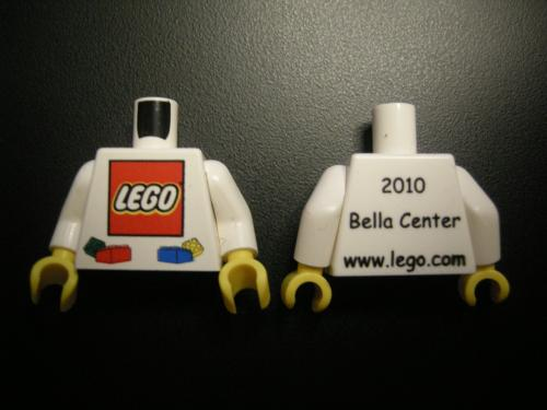 Torso LEGO World Denmark 2010 Pattern / White Arms / Yellow Hands
