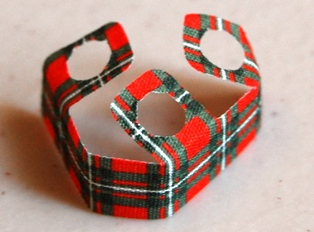 Minifigure Skirt Cloth Length 8mm with Green and White Tartan Kilt Pattern