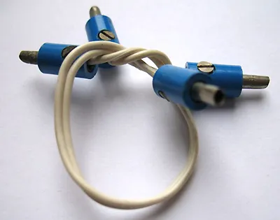 Electric, Wire 12V / 4.5V with 2 Leads, 14 Studs Long with 4 Blue Electric, Connector, 1-Way Male Rounded with Hollow Pin (x466c14 / 996ac01)