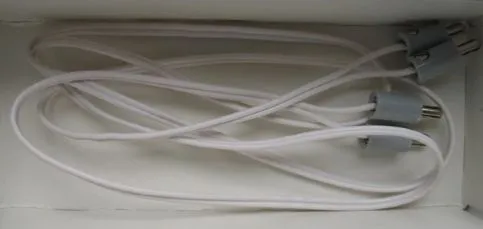 Electric, Wire 4.5V with four Light Gray 1-prong Connectors with Cross-Cut Pin, 96 Studs Long