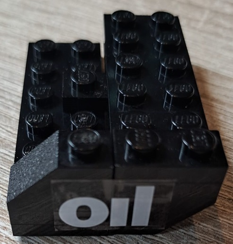 Stickered Assembly 6 x 4 x 1 2/3 with White 'oil' Pattern Model Left Side (Sticker) - Set 5540