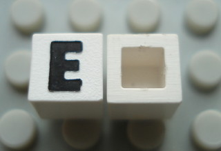 Modulex, Tile 1 x 1 with Black 'E' Pattern (no internal lining)