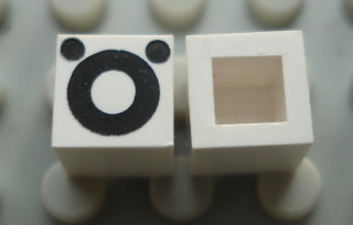 Modulex, Tile 1 x 1 with Black 'Ö' Pattern (no internal lining)