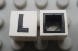 Modulex, Tile 1 x 1 with Black 'L' Pattern (with black lining on sides only)