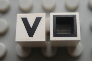 Modulex, Tile 1 x 1 with Black 'V' Pattern (with black lining on sides only)