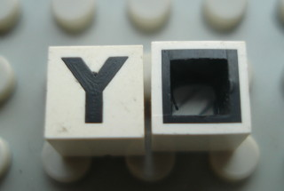 Modulex, Tile 1 x 1 with Black 'Y' Pattern (with black lining on sides only)